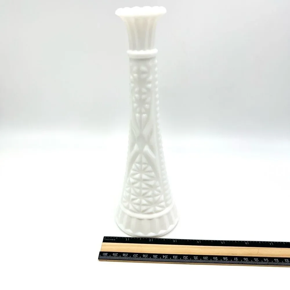 Two Vintage‎ White Milk Glass Flower Bud Vases Stars And Bars - Picture 8 of 12